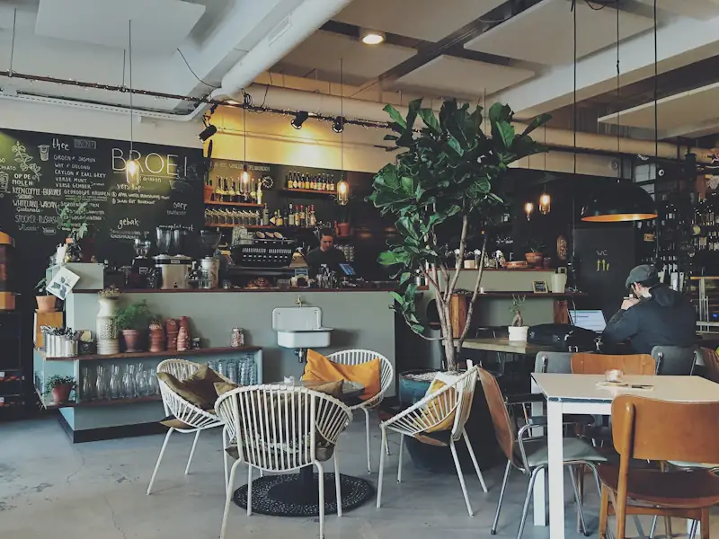 A bright coffee shop suited to a relaxed first conversation